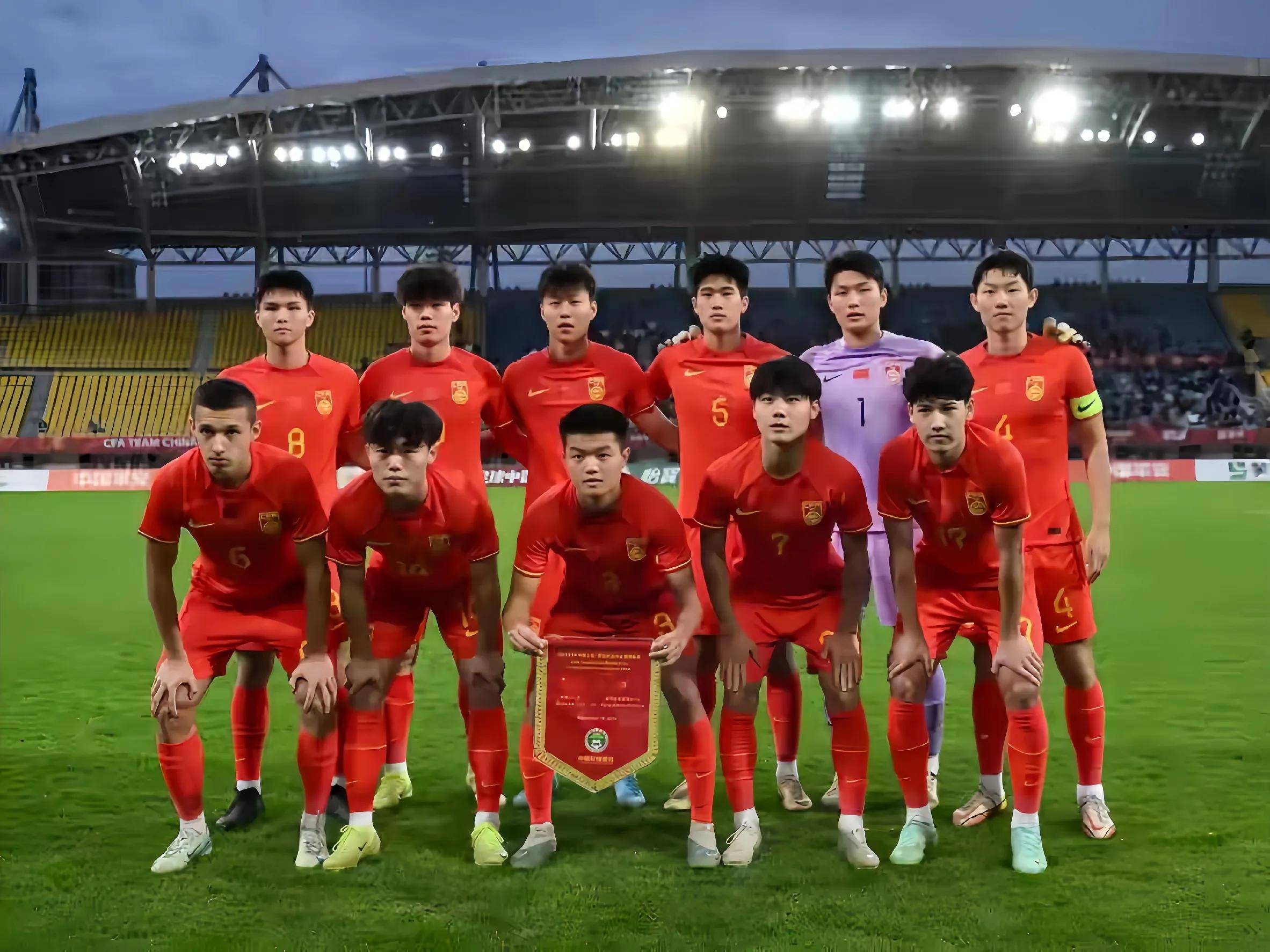 包含顽强拼搏！中国足球代表队赢得国际大赛的词条